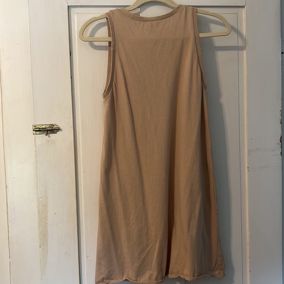 Forever 21 size S tan dress with distress marks on edges - Picture 2 of 3